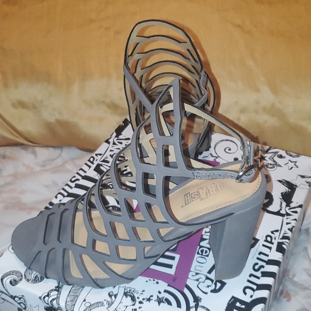 Get caged shoe - Picture 2 of 2